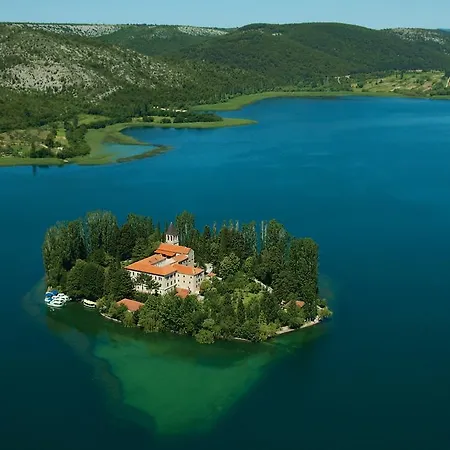 Apartments Village Lozovac Exterior photo